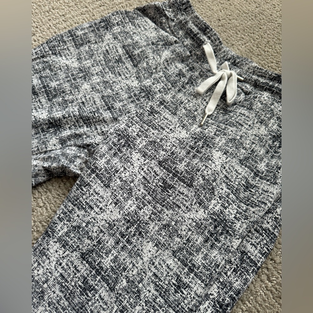 Buffbunny Hustle Print Jasmine Joggers Size M - image 4